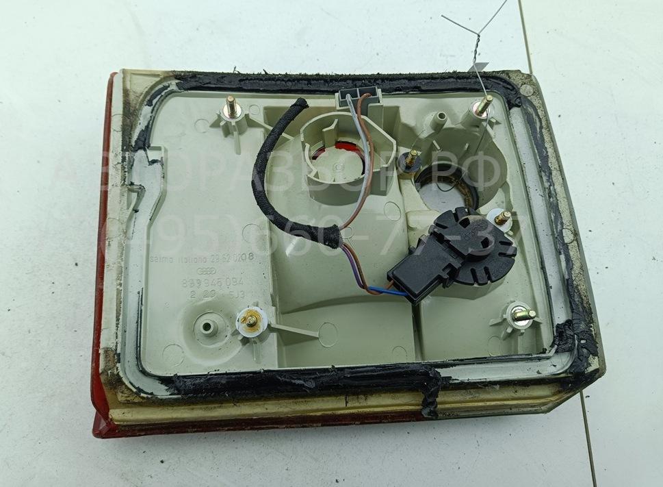 Фонарь задний внутренний правый