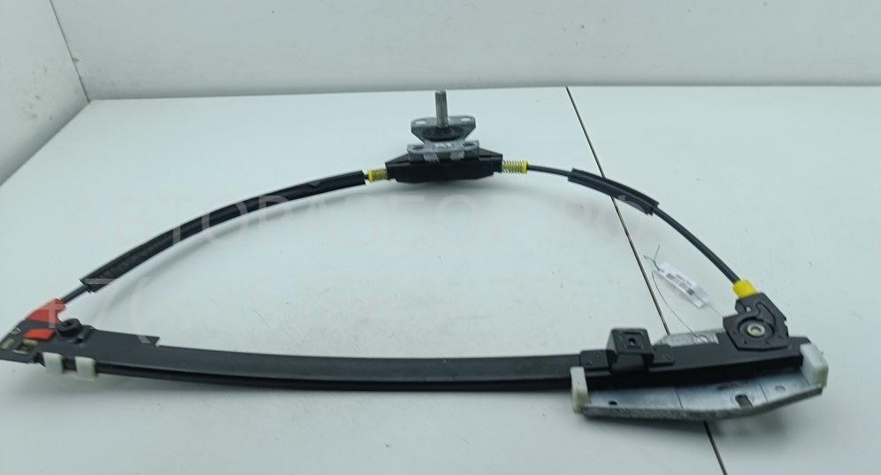 Стеклоподъемник механ. задний правый