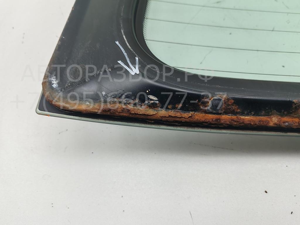 Стекло заднее