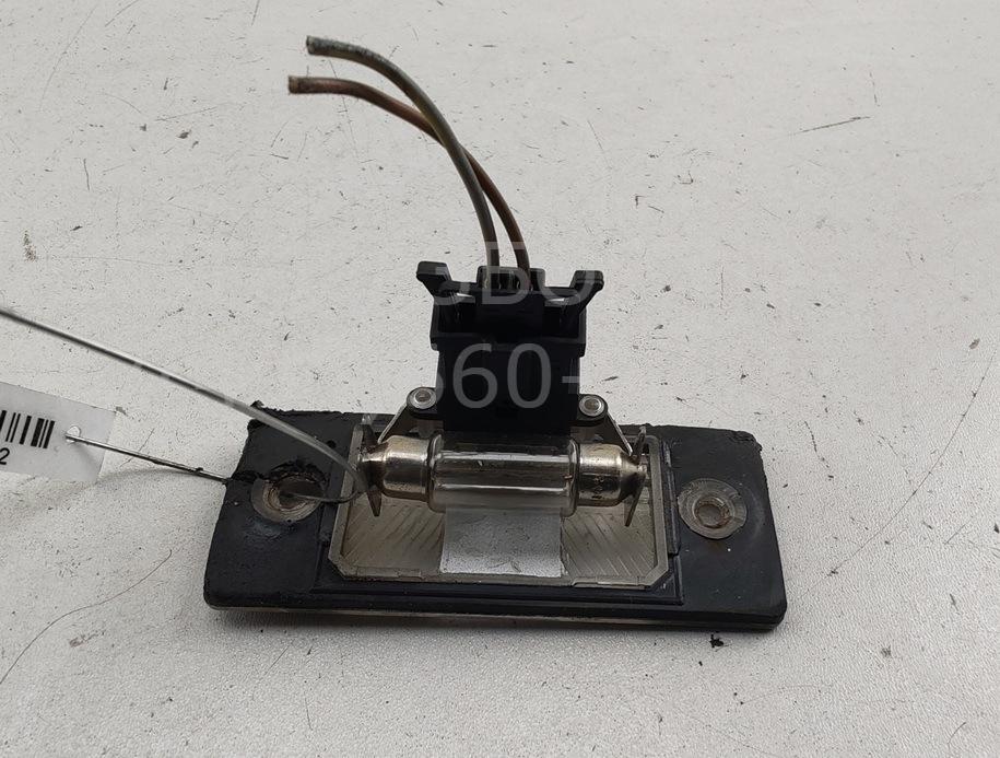 Фонарь подсветки номера