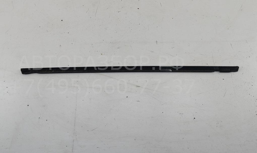 Накладка стекла заднего левого