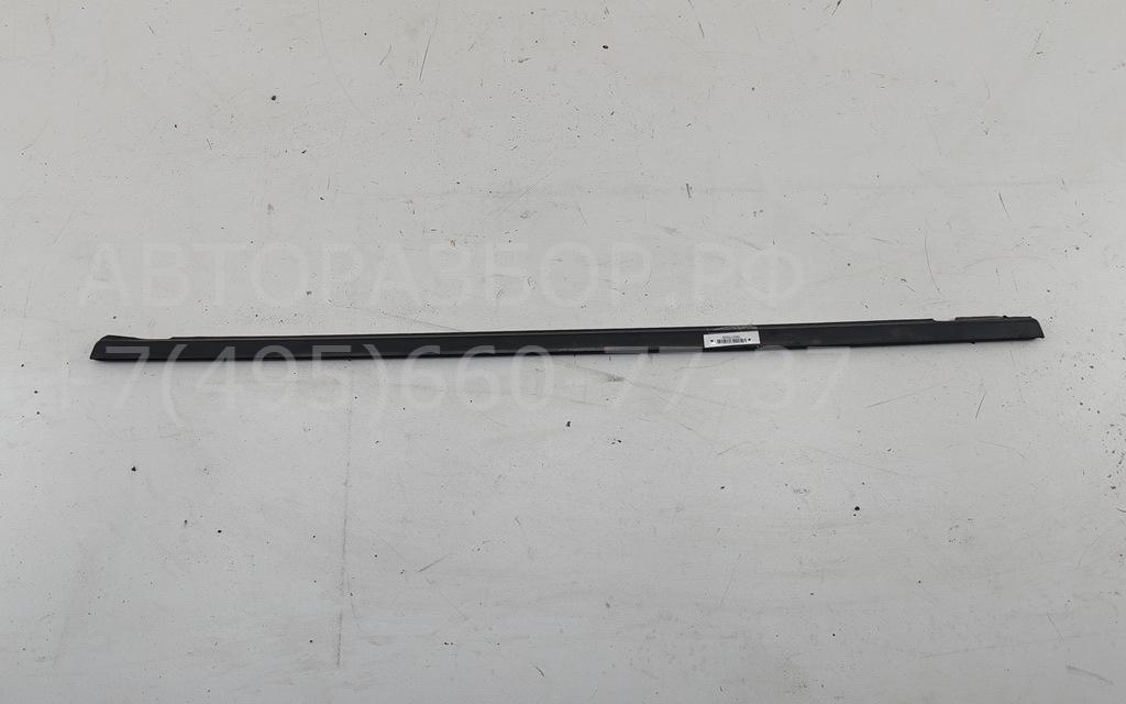 Накладка стекла заднего левого