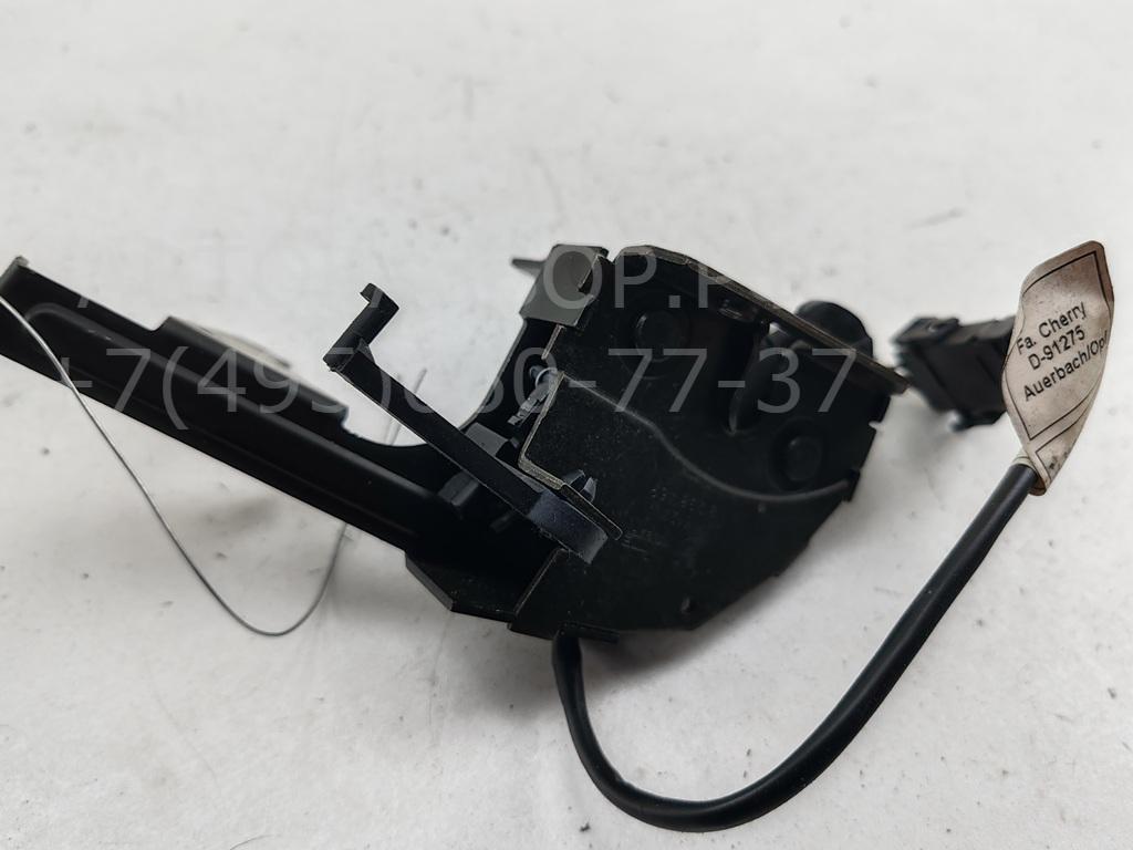 Замок багажника