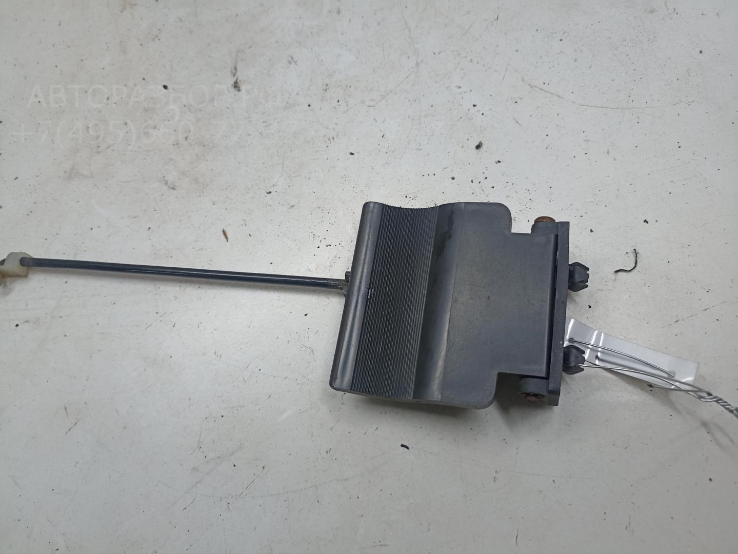 Ручка открывания капота