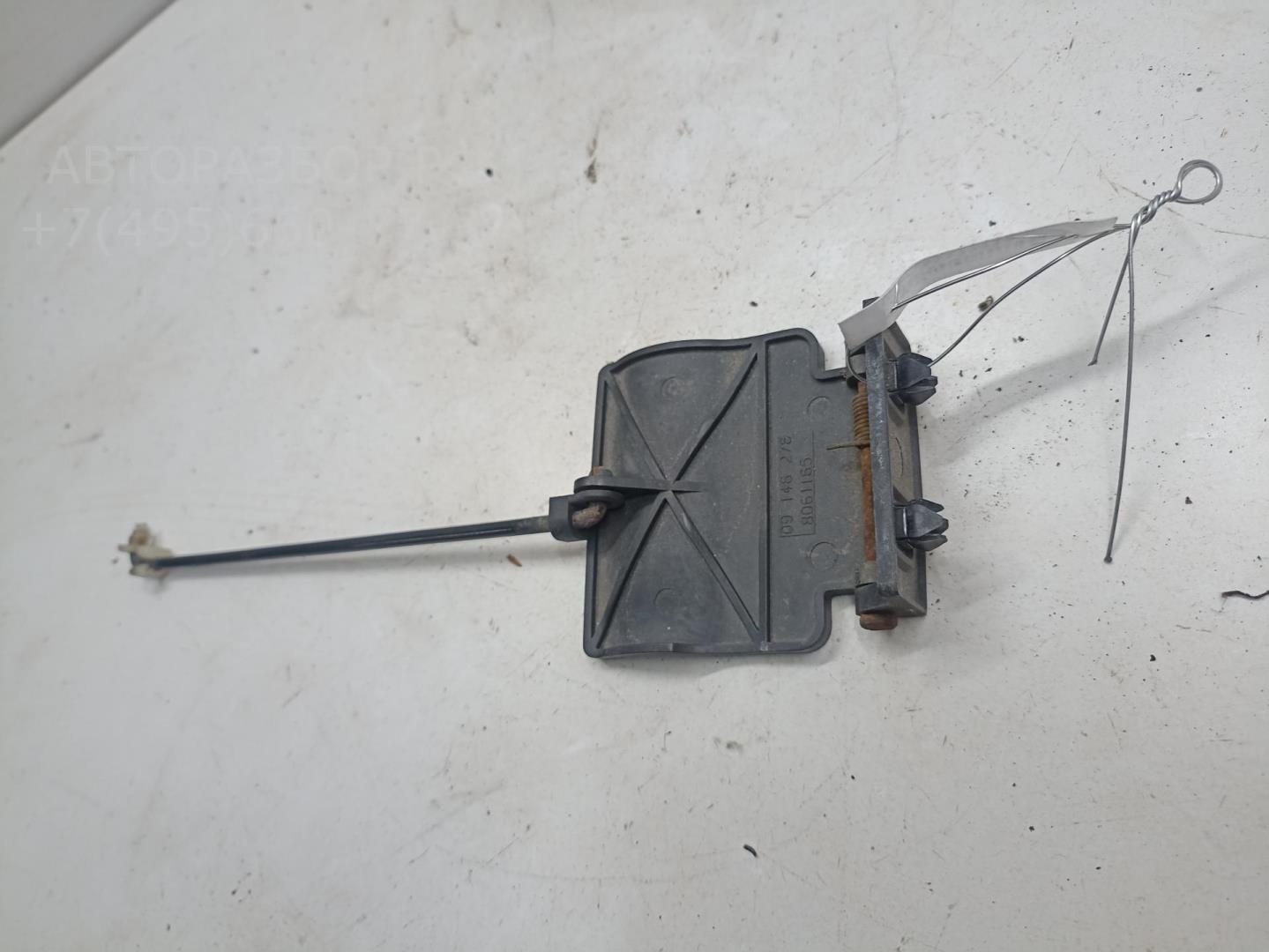 Ручка открывания капота