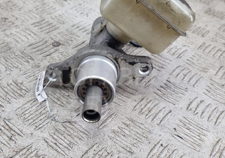 Цилиндр тормозной главный