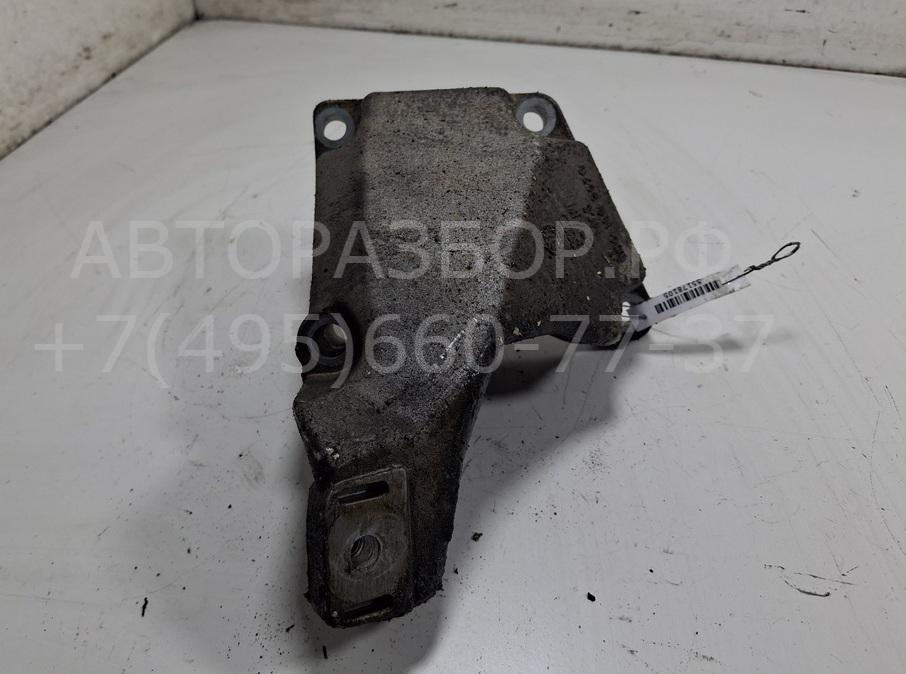 Кронштейн двигателя левый