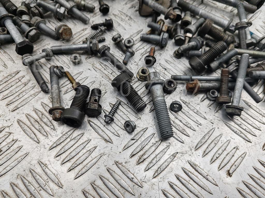 Болт коленвала