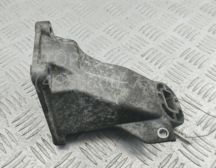 Опора двигателя