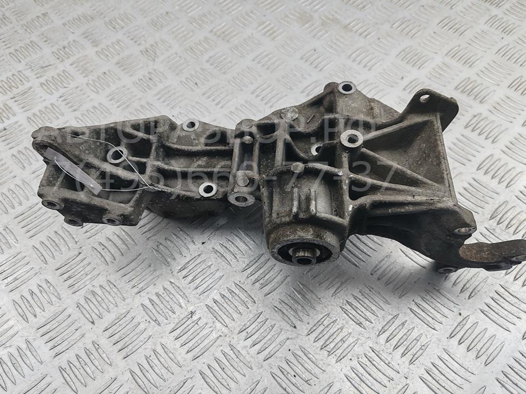 Кронштейн генератора