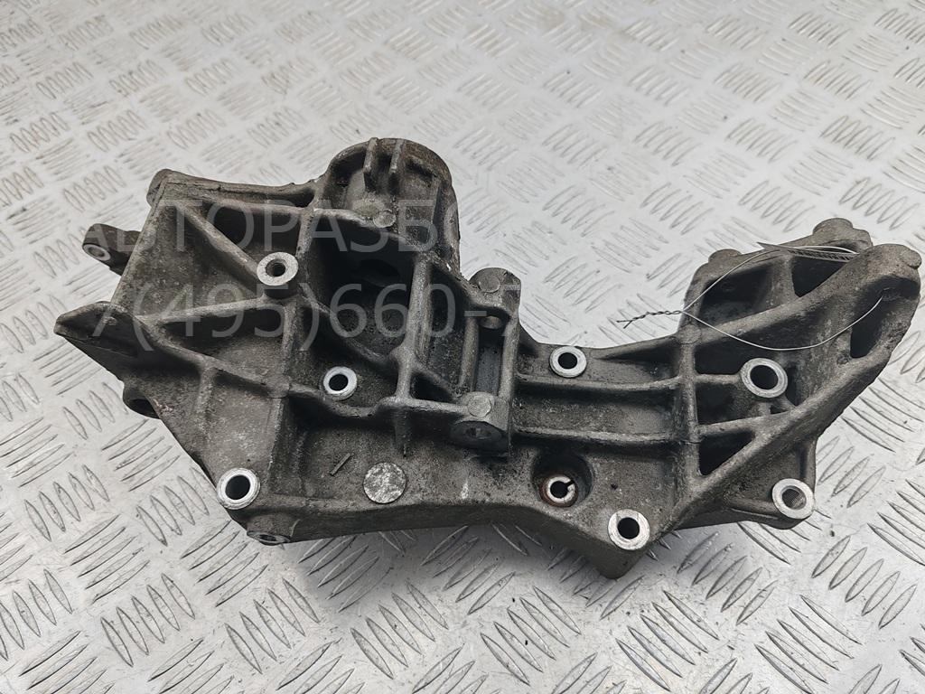 Кронштейн генератора