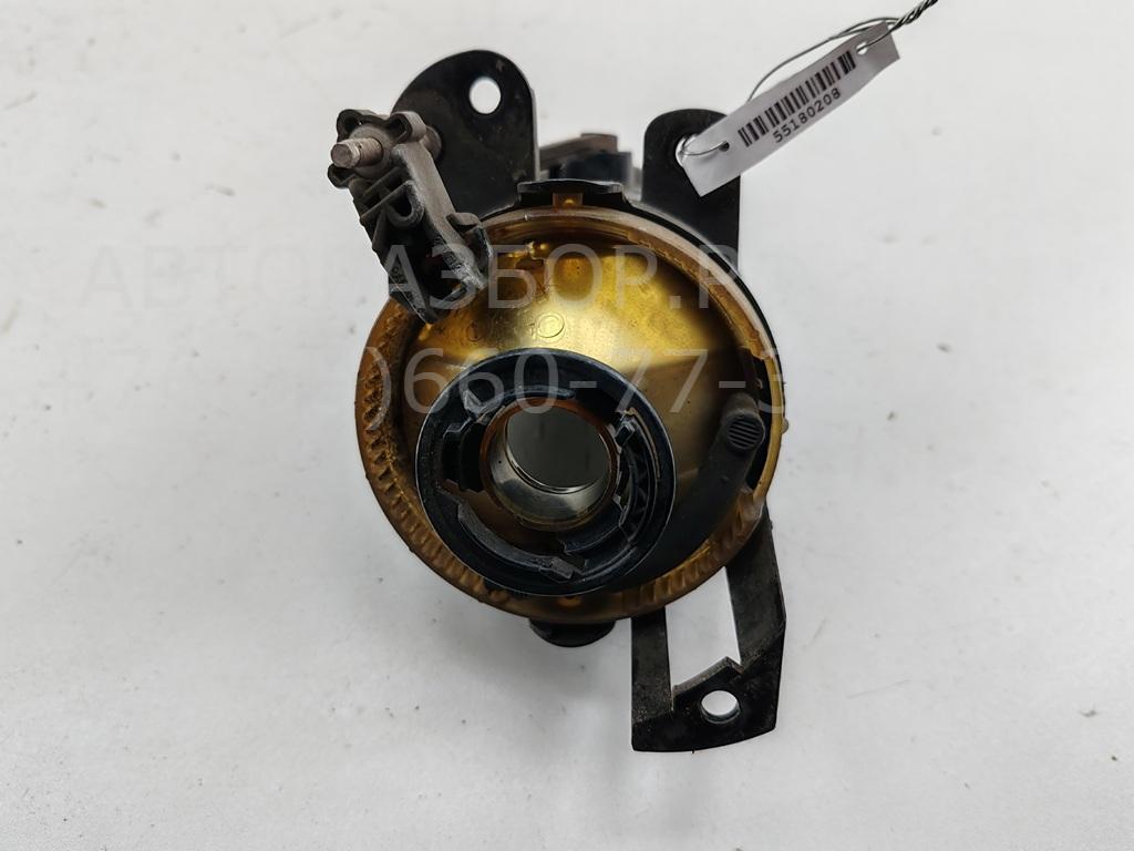 Фара противотуманная правая