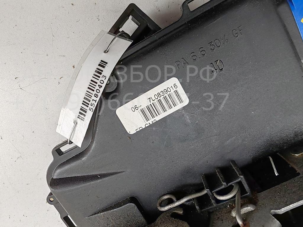 Замок двери задней правой