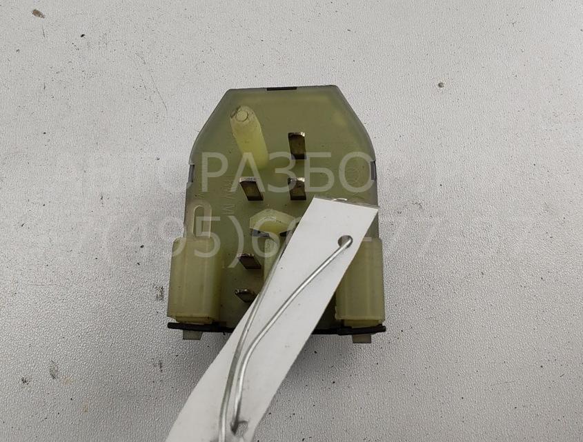 Кнопка регулировки зеркала