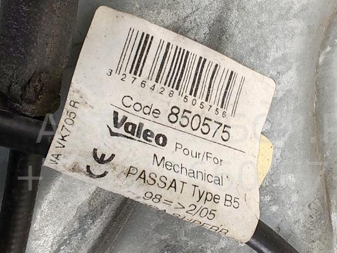 Стеклоподъемник электр. передний правый