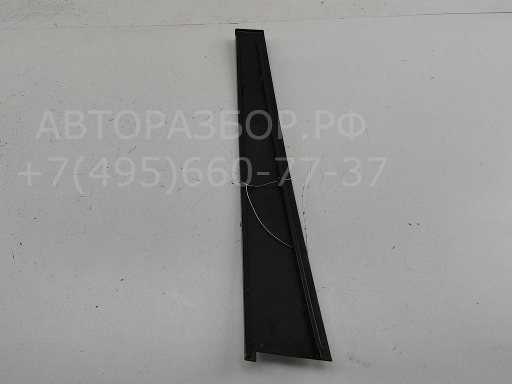 Накладка двери передней левой