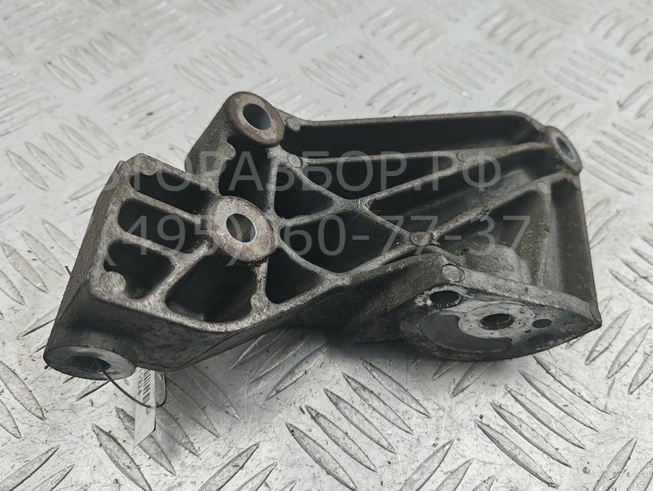 Кронштейн генератора