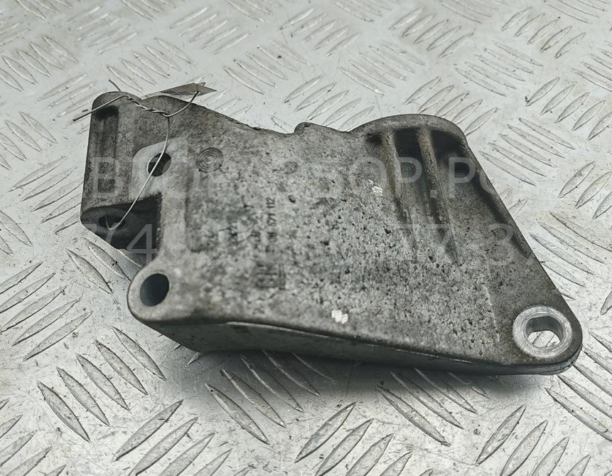 Кронштейн генератора