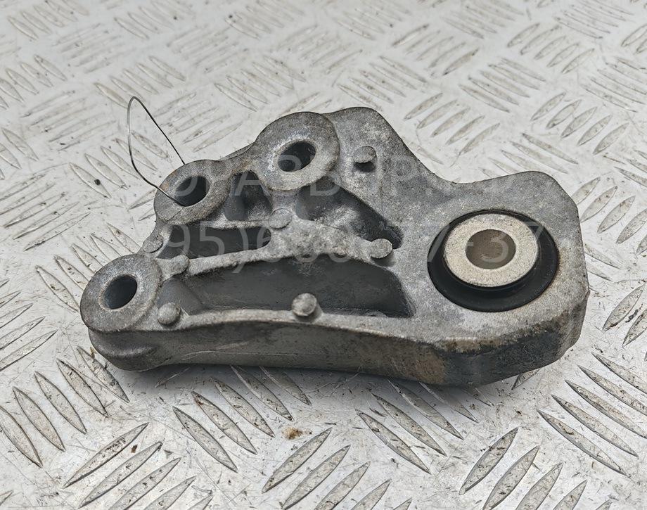 Опора двигателя