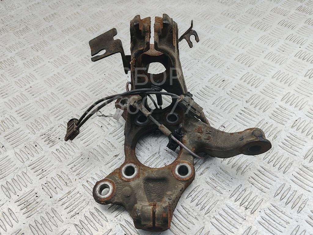 Кулак поворотный передний правый