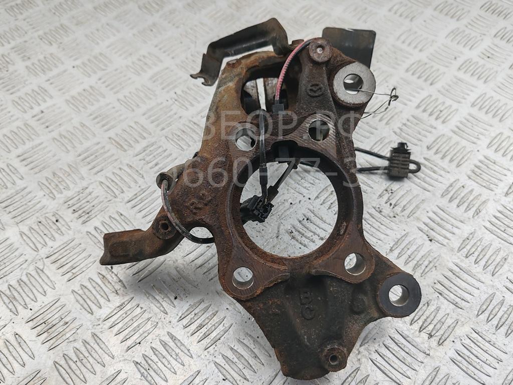 Кулак поворотный передний правый