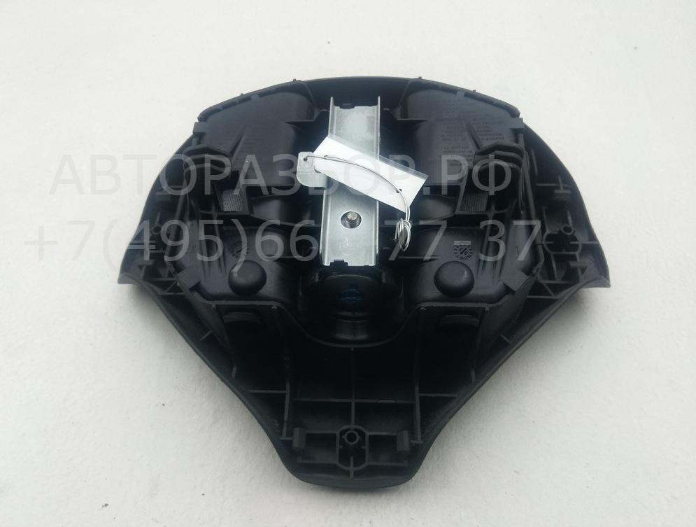 Подушка безопасности в рулевое колесо