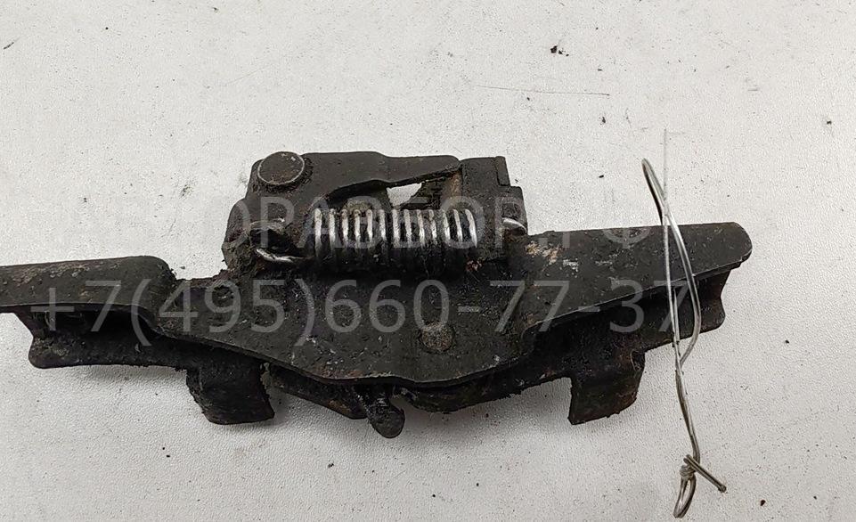 Замок капота