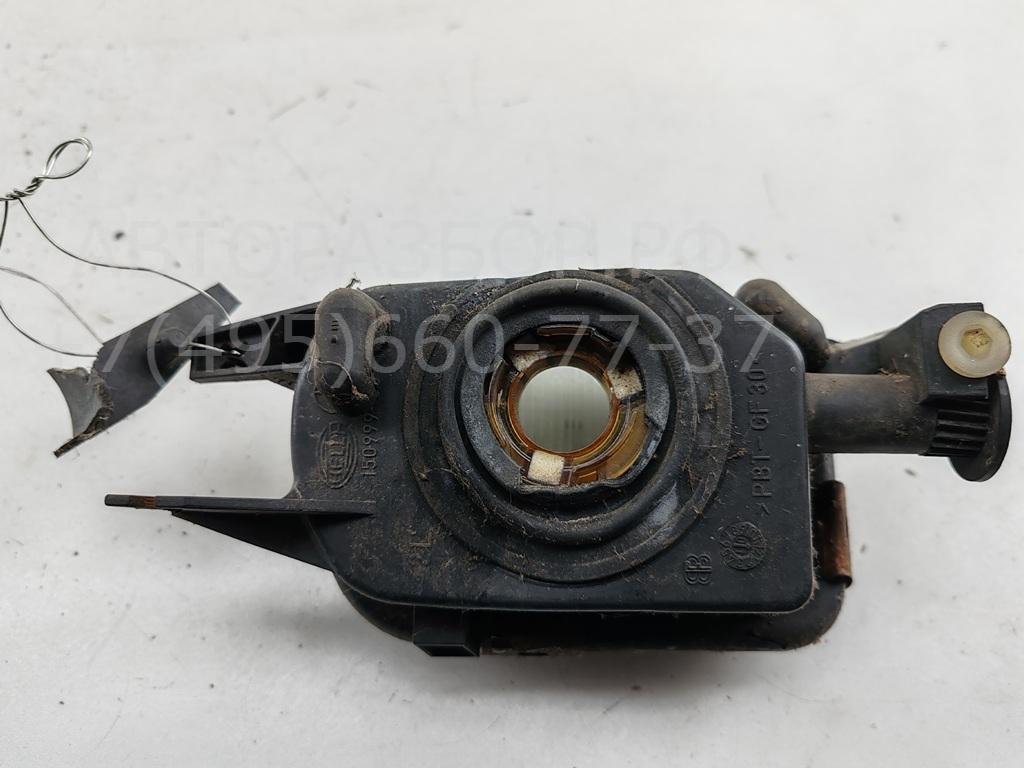 Фара противотуманная левая