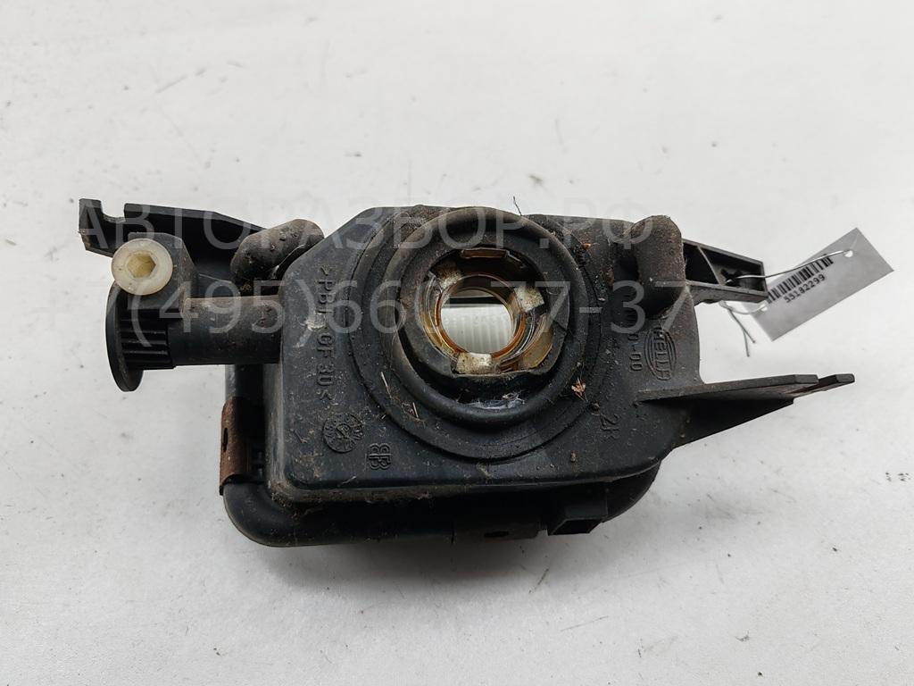 Фара противотуманная правая