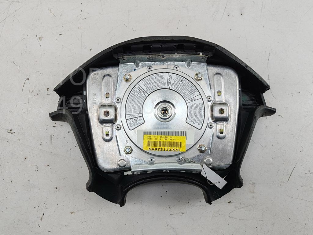 Подушка безопасности в рулевое колесо