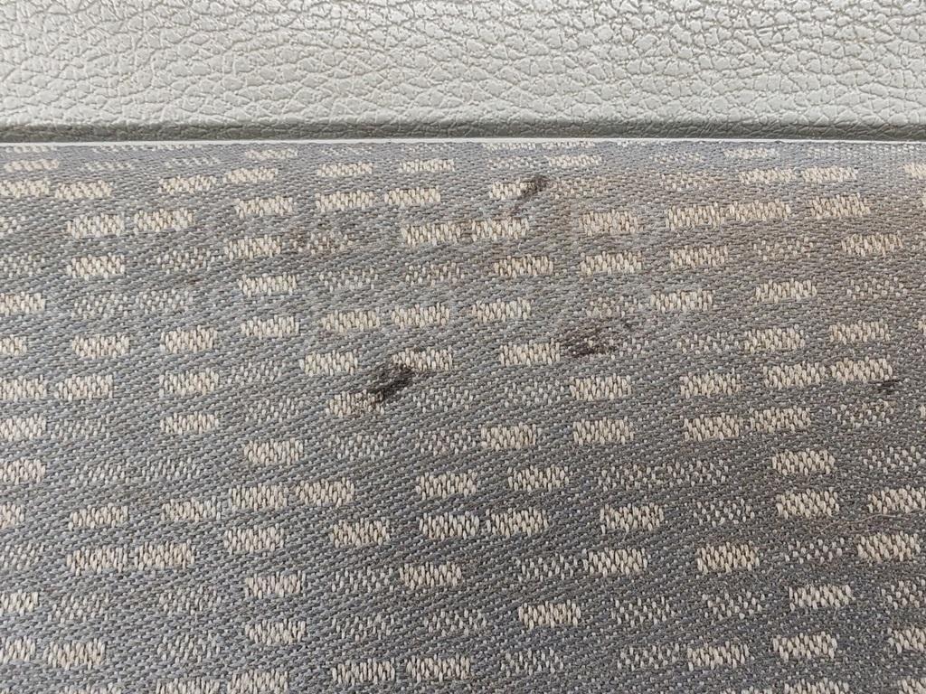 Обшивка двери передней левой