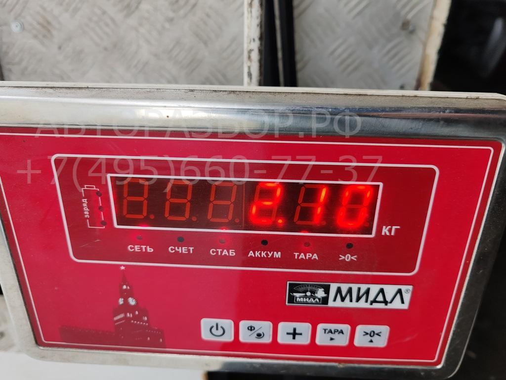 Обшивка двери передней левой