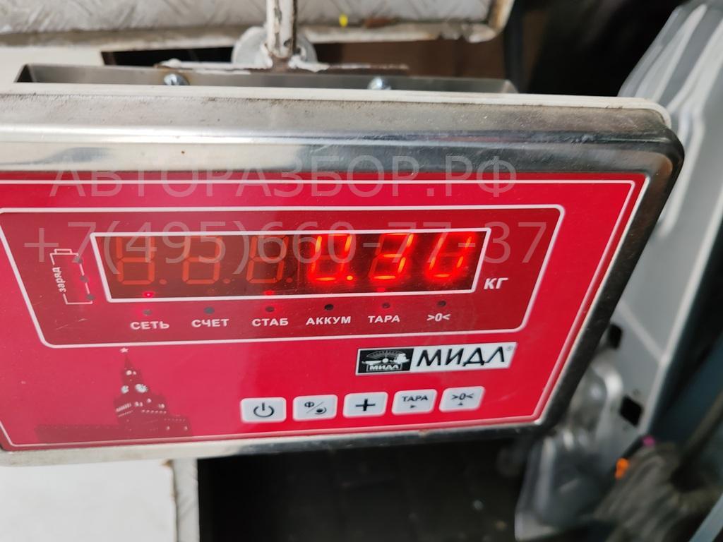 Молдинг двери передней левой