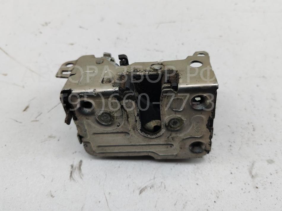 Замок двери задней левой