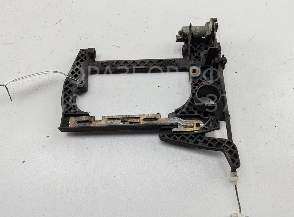 Корпус ручки передней двери