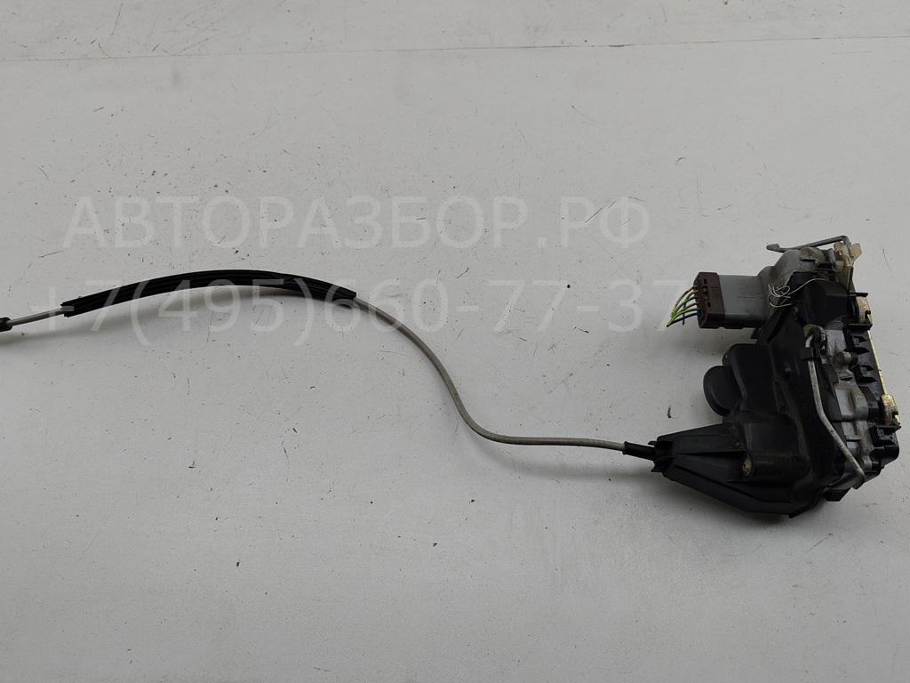 Замок двери передней левой