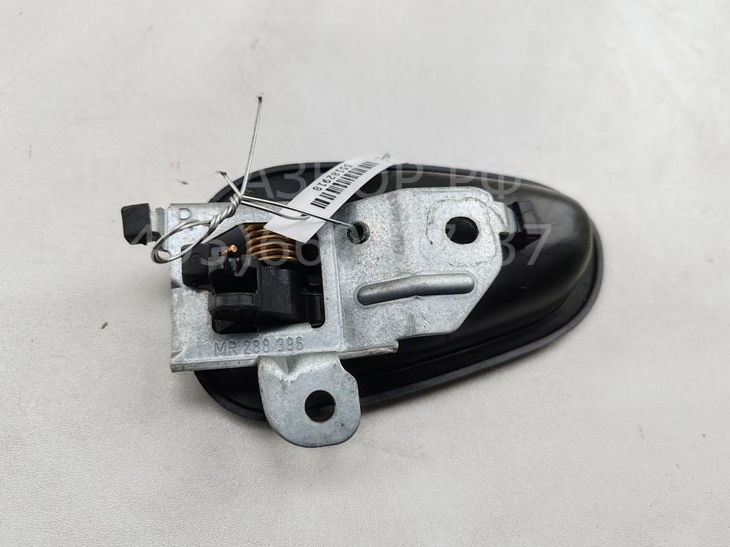 Ручка двери передней наружная правая