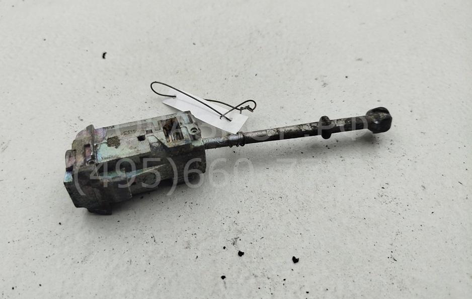 Вставка замка двери