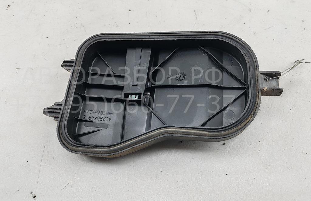 Крышка фары левой