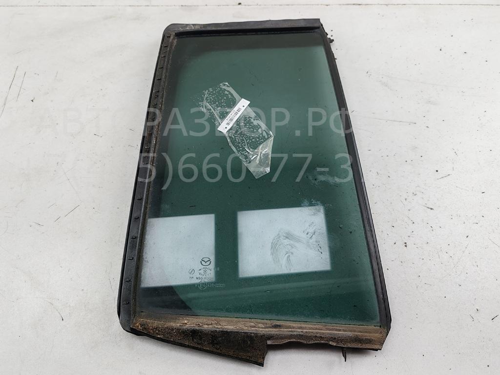 Стекло двери задней правой (форточка)