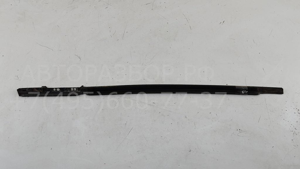 Накладка стекла переднего левого