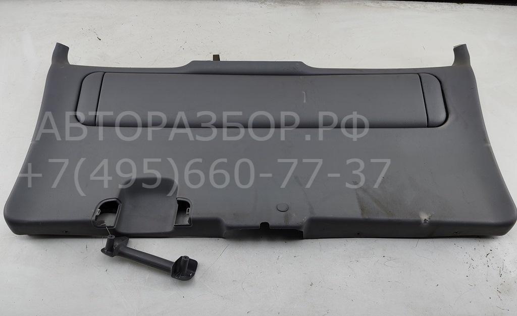 Обшивка крышки багажника