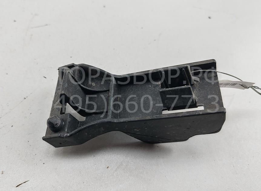 Кронштейн заднего бампера