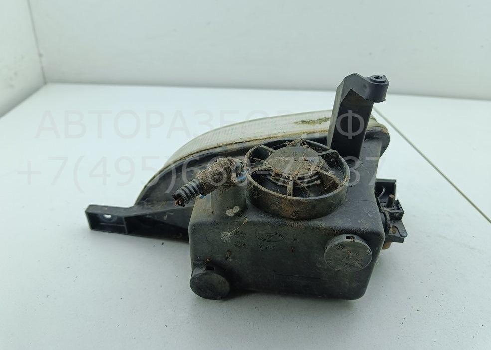 Фара противотуманная правая