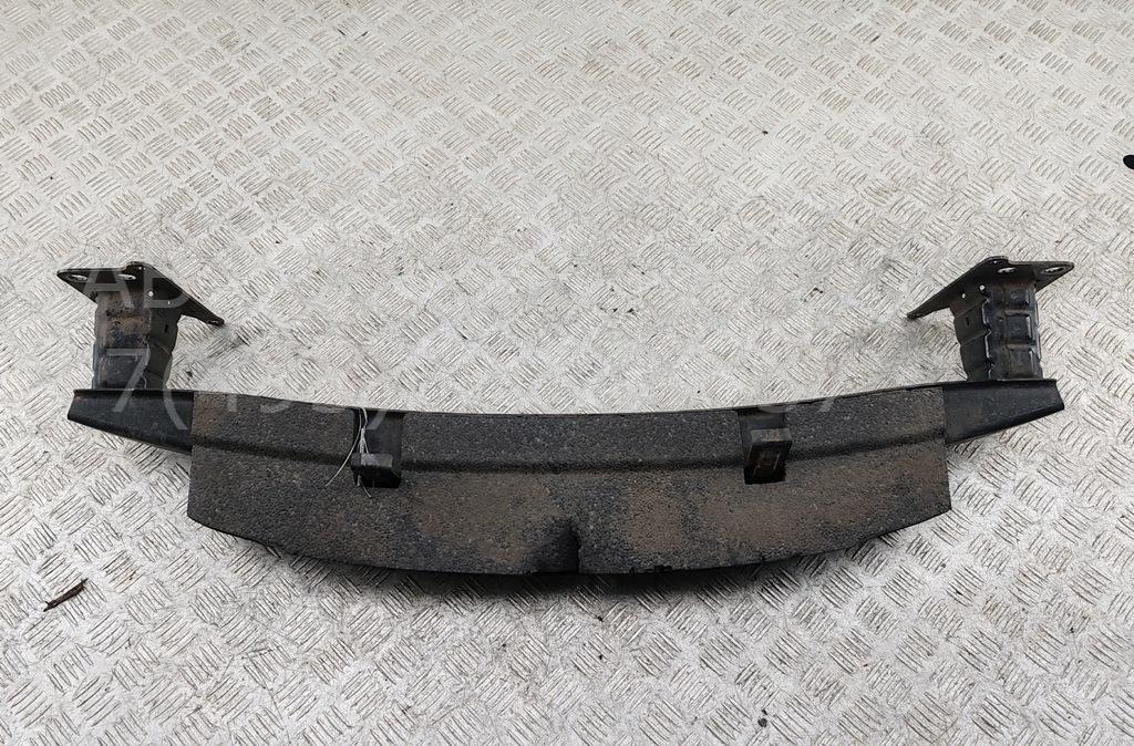 Усилитель переднего бампера