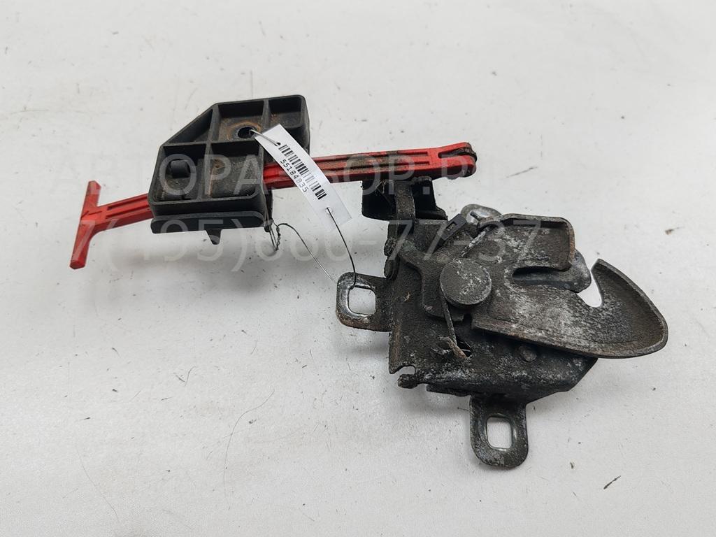 Замок капота