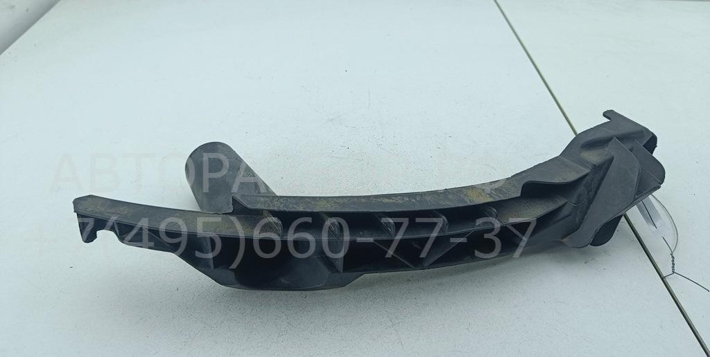 Кронштейн фар правый