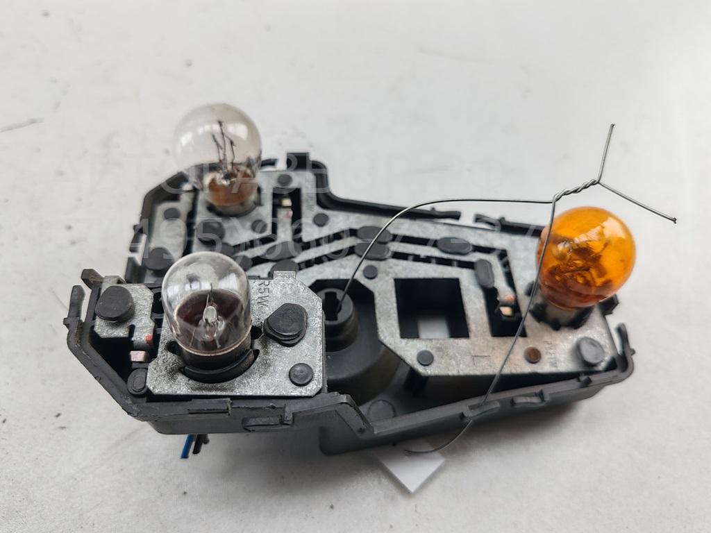 Плата заднего фонаря левого