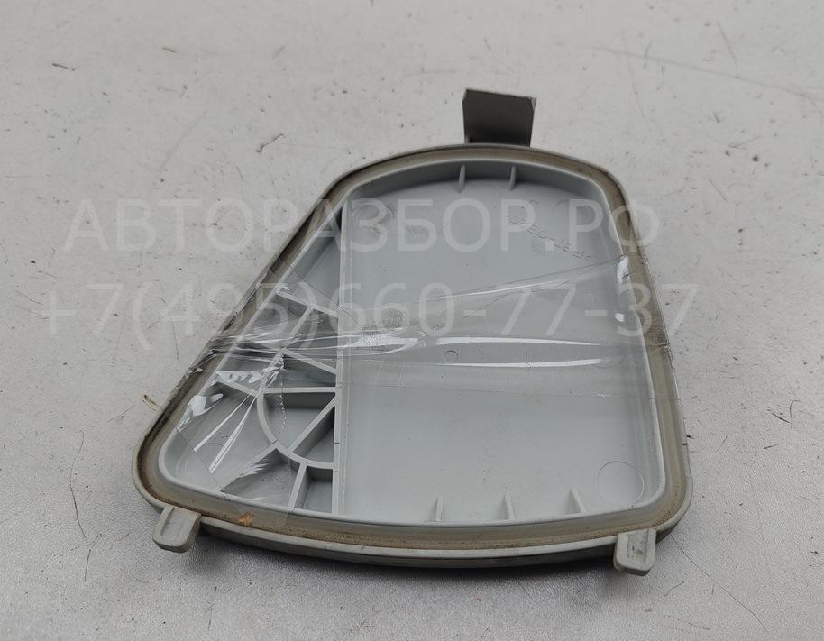 Крышка фары левой