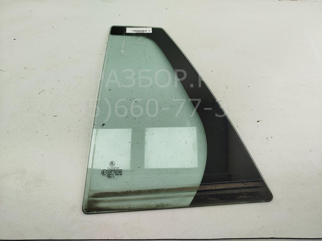 Стекло двери задней левой (форточка)